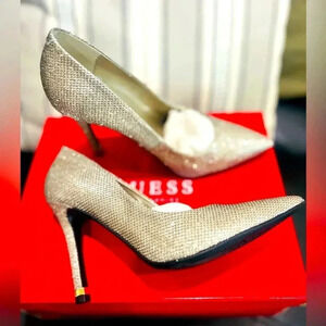 Guess  heels size 5.5 New with box